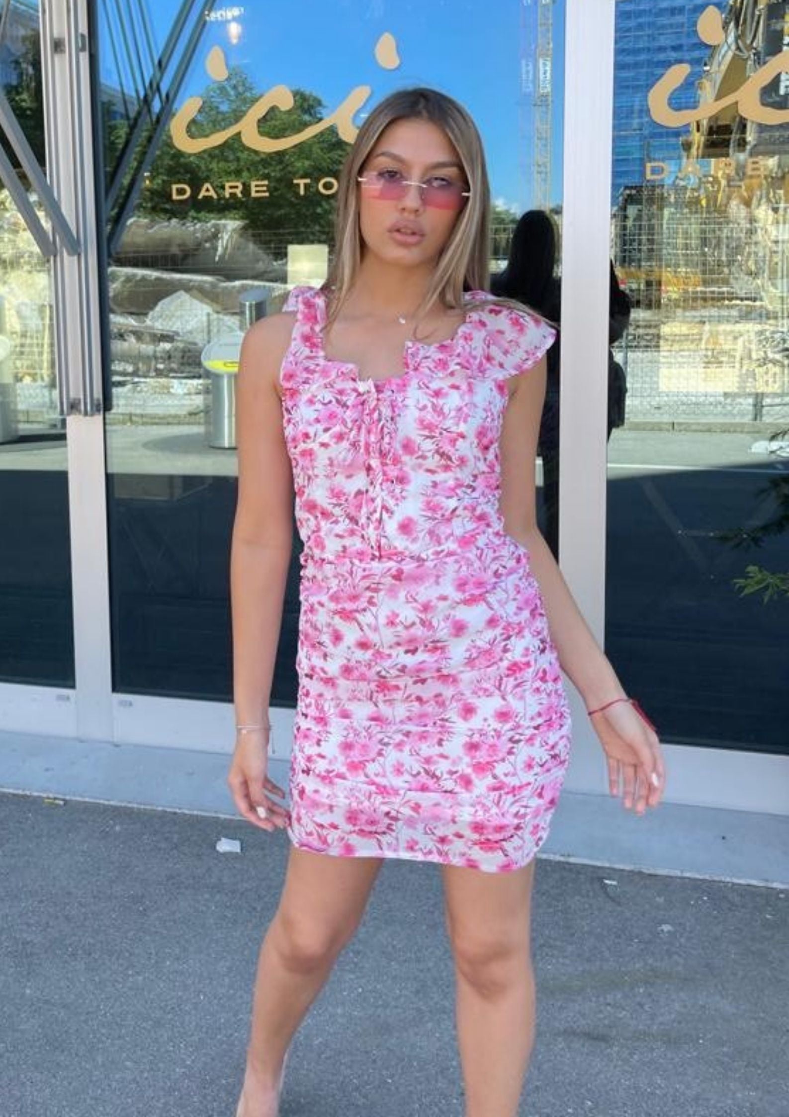 Floral Mini Dress - Kleider & Overalls